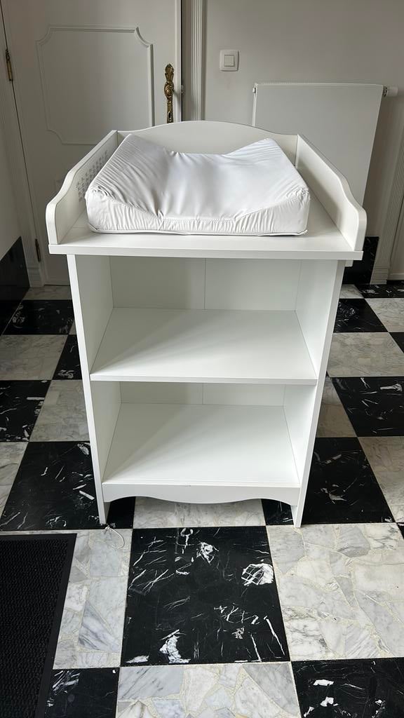 Ikea verzorgingstafel (smagora) + verzorgingskussen, Enlèvement, Comme neuf, Autres types, Standard