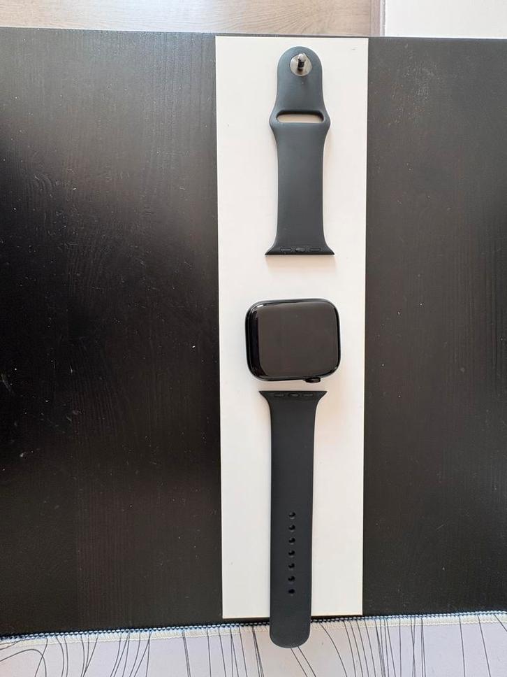 Apple watch series 8 45 mm, Handtassen en Accessoires, Smartwatches, Zo goed als nieuw, iOS, Zwart, Afstand, Calorieverbanding