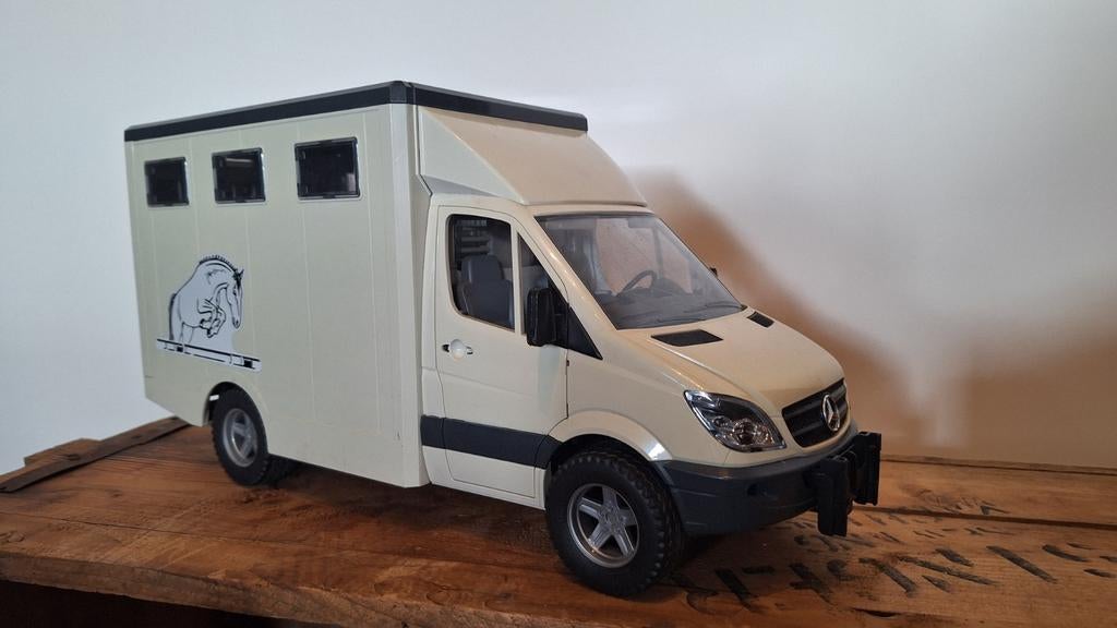 Bruder paardenwagen, Ophalen