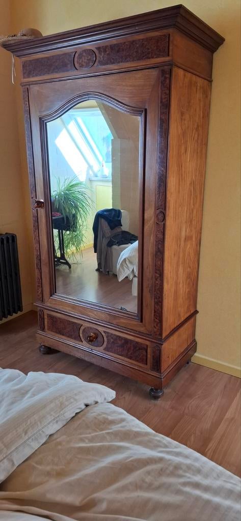 Halkast/kleerkast, Ophalen