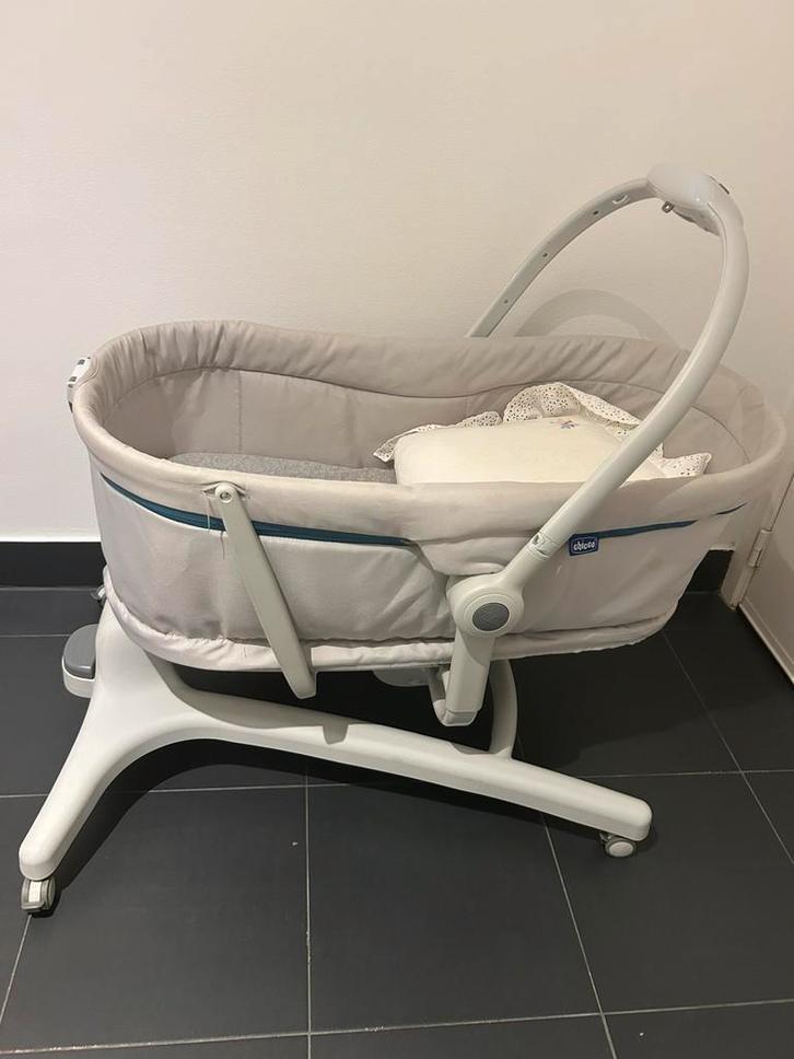 Chicco wieg met muziek, licht & verstelbare hoogte, Kinderen en Baby's, Babywiegjes en Ledikanten, Zo goed als nieuw, Ophalen