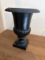 Gietijzeren vazen 2 stuks, Ophalen, Zo goed als nieuw