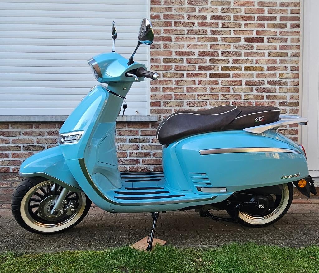 Scooter GTS Levanti in absolute nieuwstaat, Fietsen en Brommers, Scooters | Kymco, Nieuw, Klasse B (45 km/u), Ophalen