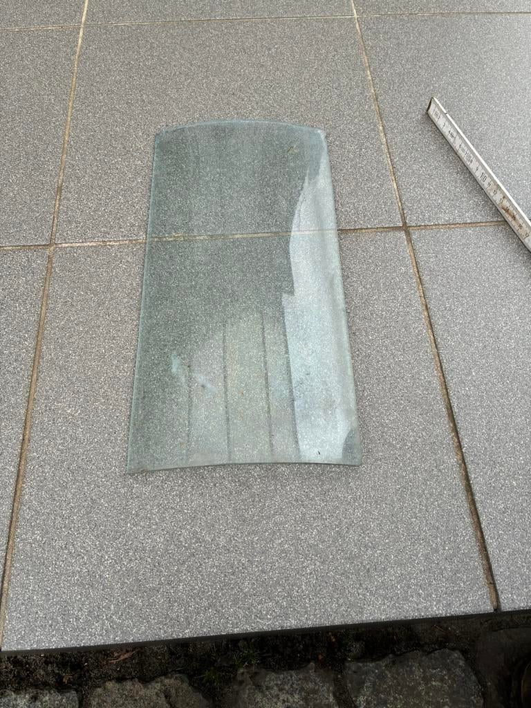 Gebogen glas, Ophalen, Zo goed als nieuw