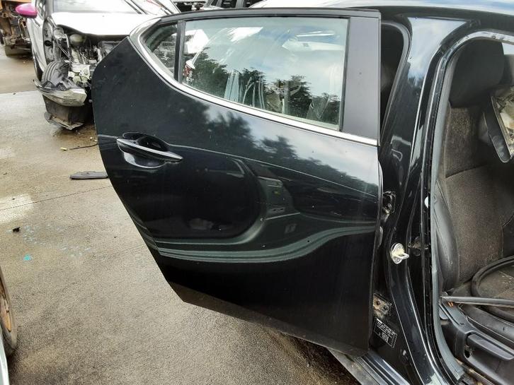 PORTIER RECHTS ACHTER Mazda 3 Sport (BP) (01-2018/-), Auto-onderdelen, Carrosserie, Deur, Mazda, Achter, Rechts, Gebruikt