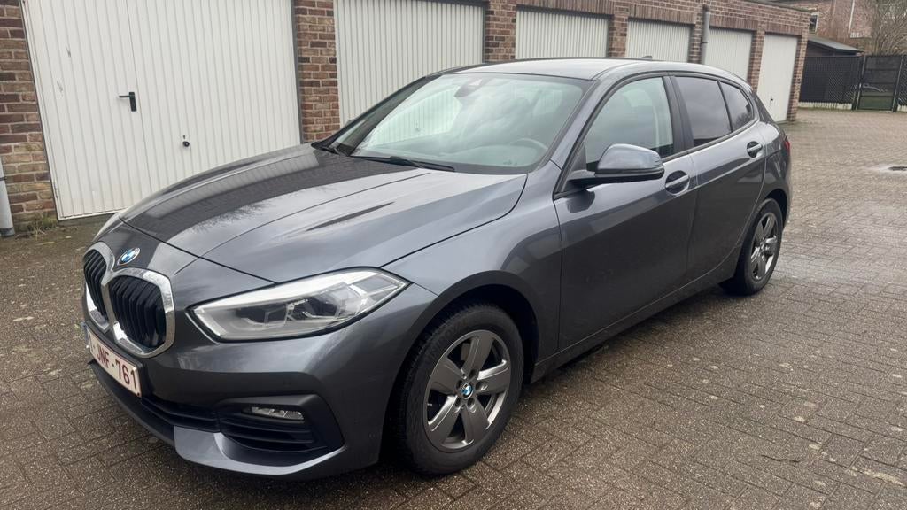 BMW 116 essence en parfait état et entretenue par BMW !, Autos, BMW, Argent ou Gris, Achat, Euro 6, Alarme