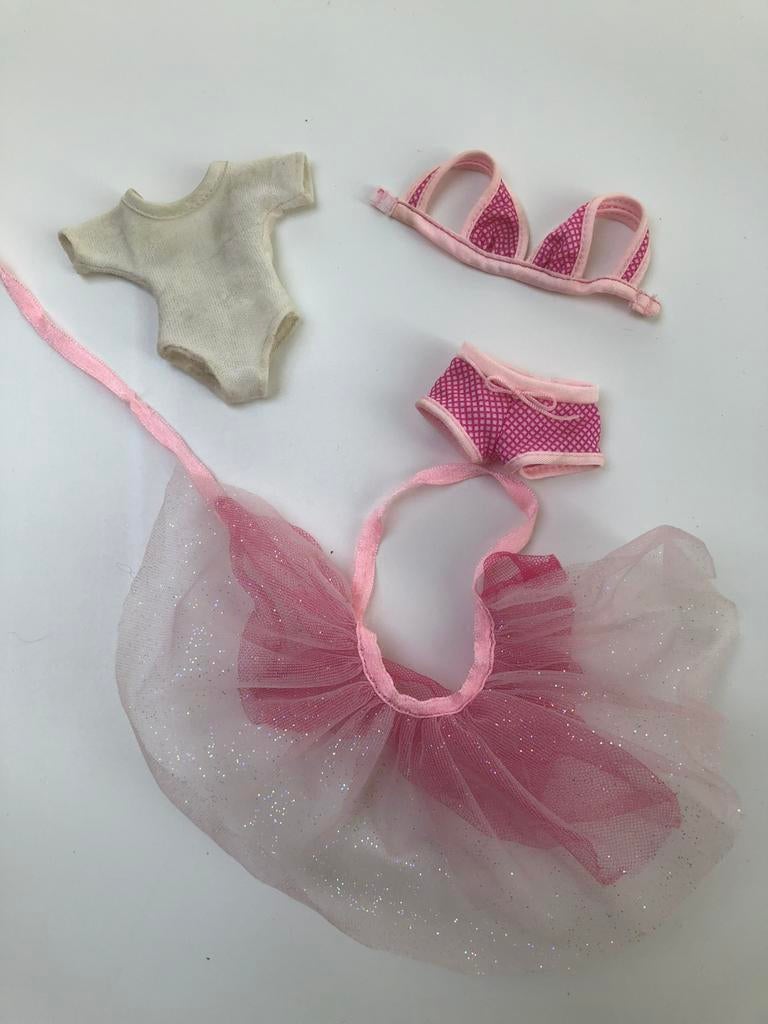 Set barbie kledij, Ophalen of Verzenden, Gebruikt