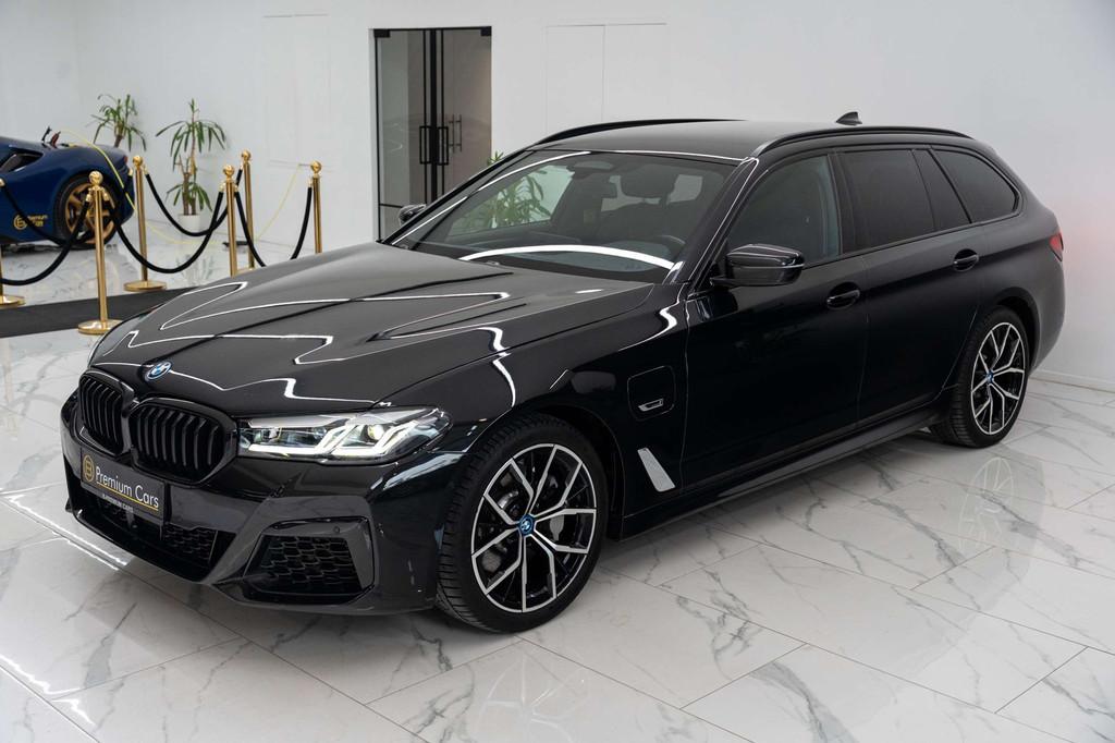 BMW 530 e xDrive touring M-pack! Full, Sfeer, ACC, Trekhaak!, Automaat, 215 kW, 4 cilinders, Zwart