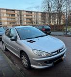 Peugeot 206 • 1.4 Essence • 2006 • 155.000 km • 5 Portes, Autos, Argent ou Gris, Achat, Boîte manuelle, Noir