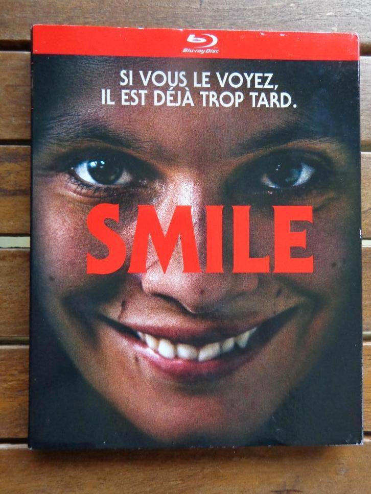 )))  Bluray  Smile  //  Horreur  (((, CD & DVD, Blu-ray, Comme neuf, Horreur, Enlèvement ou Envoi