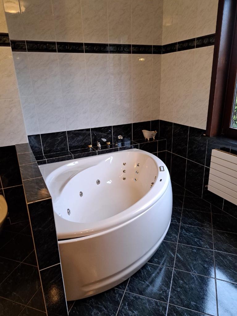 Bad met bubbelfunctie, Bricolage & Construction, Sanitaire, Enlèvement, Comme neuf, Baignoire