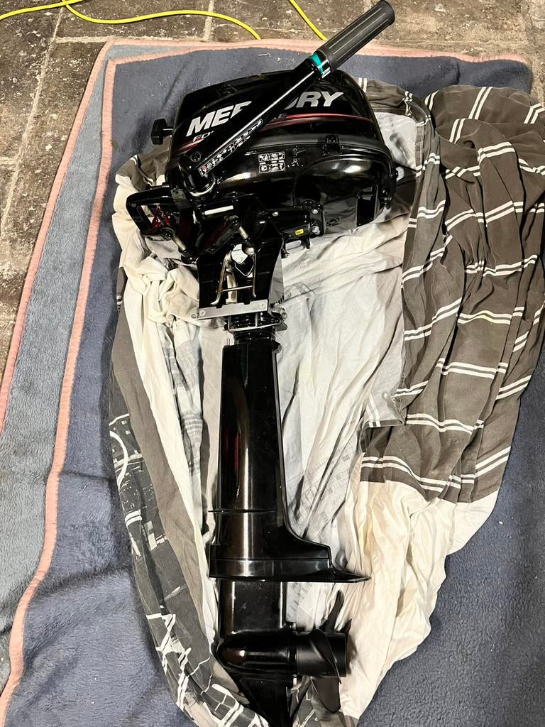 Moteur mercury 4cv 4 temps neuf, Neuf, Moteur hors-bord, Moteur à quatre temps, Enlèvement