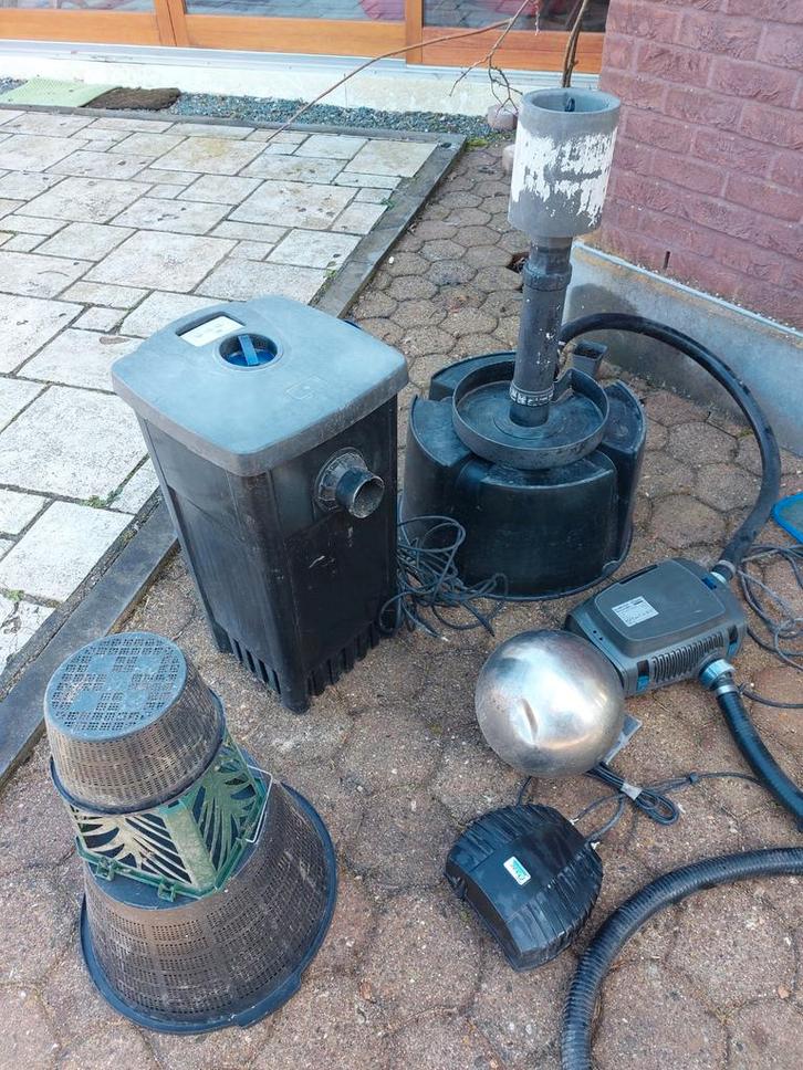Allerlei vijverbenodigdheden oa filter en pomp, Tuin en Terras, Vijver-toebehoren, Vijverfilter, Ophalen