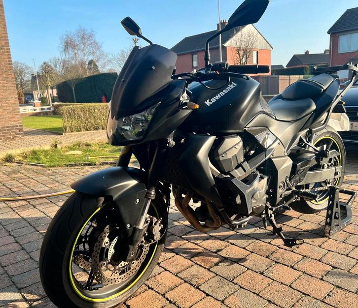 Kawasaki Z750 ABS, Motos, Motos | Kawasaki, Particulier, Naked bike, plus de 35 kW, 4 cylindres, Permis Moto A, ABS, Poignées chauffantes