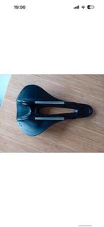 Zadel fiets - Selle Italia, Fietsen en Brommers, Ophalen, Zo goed als nieuw