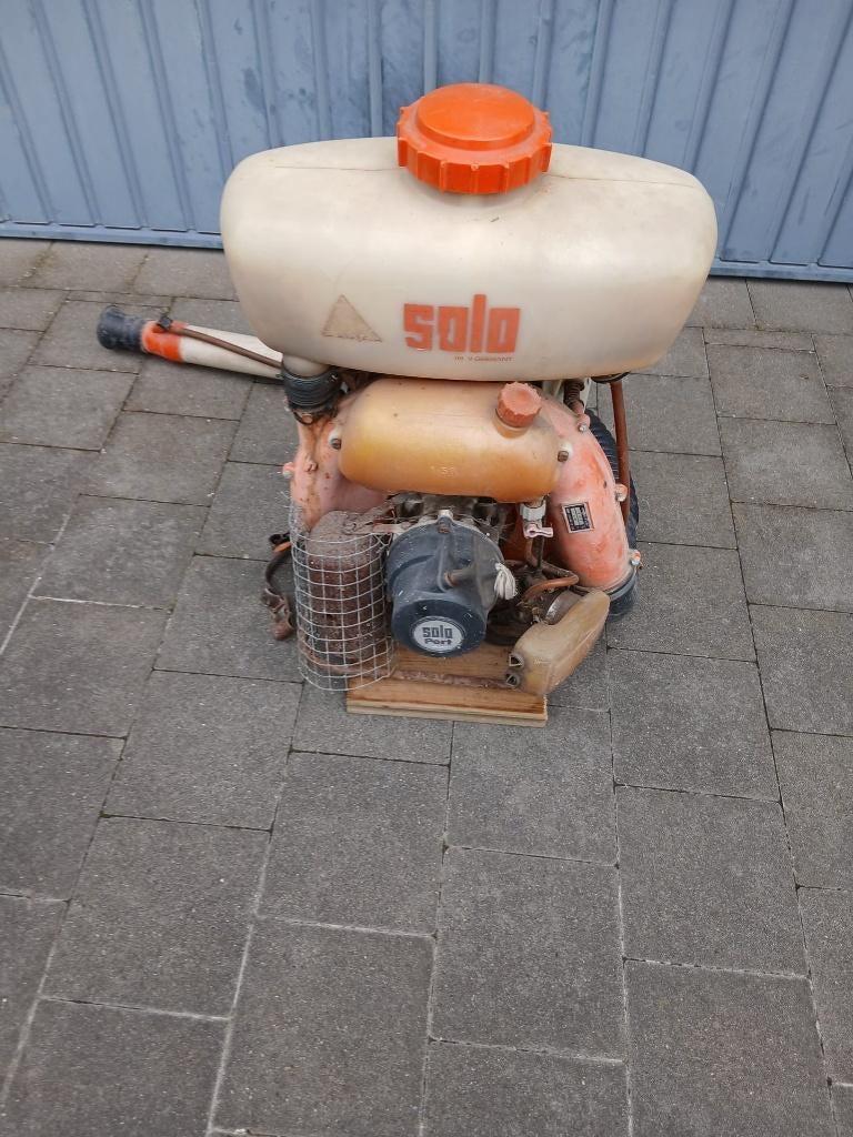 rug spuitmachine met motor, Zakelijke goederen, Landbouw | Werktuigen, Ophalen, Vollegrondsgroente, Overige typen