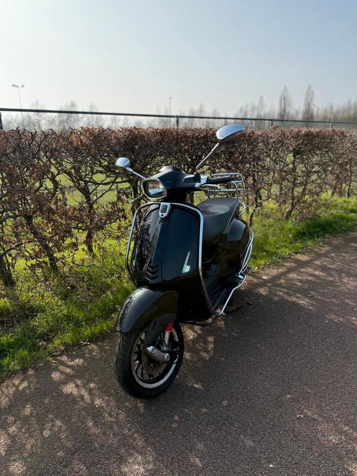 Prachtige Vespa sprint b-klasse met veel opties, Fietsen en Brommers, Scooters | Vespa, Ophalen