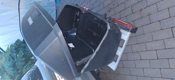 Towbox, bagagebox voor op trekhaak. Huur beschikbaar voor biedingen
