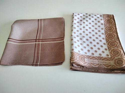 Lot de 2 pochettes en satin et coton - Christian Fischbacker, Antiquités & Art, Antiquités | Vêtements et Textile, Femmes, Hommes