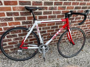 Koersfiets BULLS - framemaat 56 - zeer goede staat beschikbaar voor biedingen