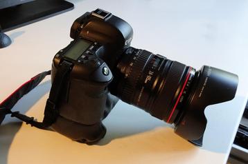 Canon 6D avec 24-105 mm f/1:4 L et poignée Canon : comme neu