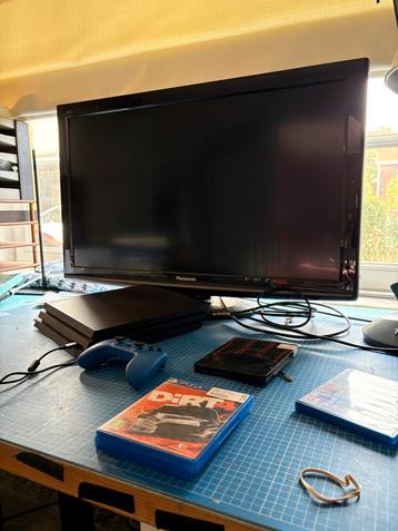 PS4 + Panasonic tv + controller + 4 games beschikbaar voor biedingen