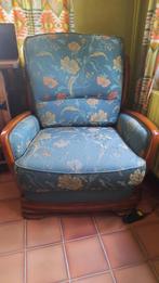 Gratuit. Deux fauteuils confortables, très bon état., Ophalen, Zo goed als nieuw, Hout