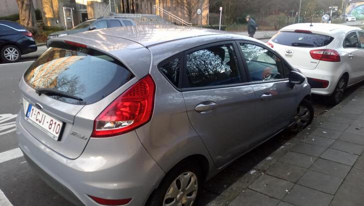 Ford fiesta diesel 70kw 1.6 voor goede doelen LEZ Bruxelles, Auto's, Ford, Particulier, Fiësta, ABS, Airbags, Airconditioning