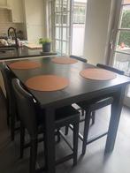 Hoge tafel met vier stoelen, Huis en Inrichting, Tafels | Eettafels, Ophalen, Overige materialen, Gebruikt, 100 tot 150 cm