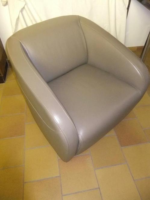 Design lederen zetel italiaans, Huis en Inrichting, Zetels | Zetels, Nieuw, Eenpersoons, Minder dan 150 cm, Minder dan 75 cm, Leer