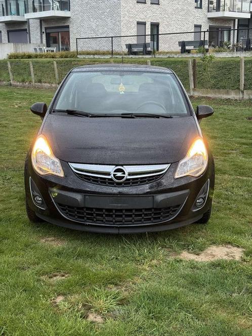 Opel Corsa *Airco*, Auto's, Opel, Particulier, Corsa, Benzine, Euro 5, 3 deurs, Handgeschakeld, Zwart, Zwart, Onderhoudsboekje
