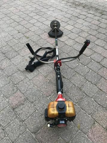 Bosmaaier benzinemotor beschikbaar voor biedingen