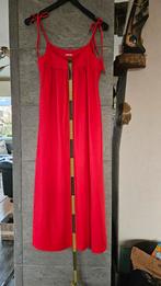 À porter au soleil ou à la fête. 98 cm sans les bretelles, Enlèvement ou Envoi, Taille 42/44 (L), Rouge