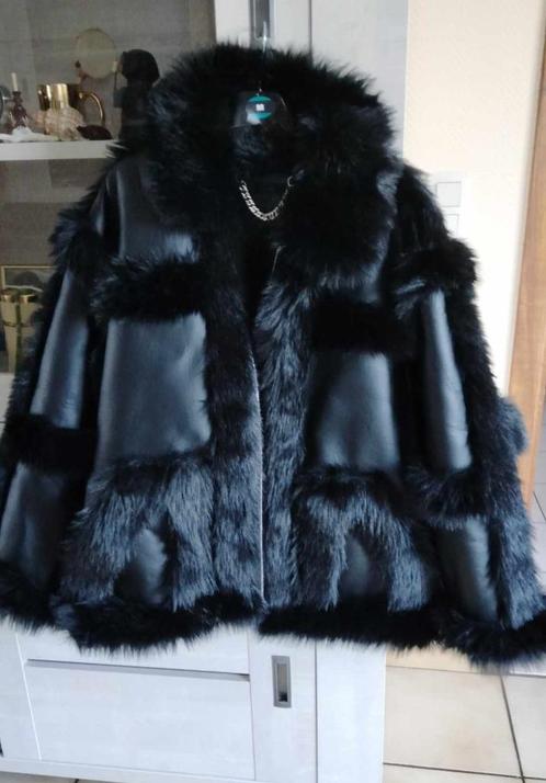 Blouson Beatrix / Veste faux fur / H:ours Taille Large, Vêtements | Femmes, Vestes | Hiver, Neuf, Taille 42/44 (L), Noir, Enlèvement ou Envoi