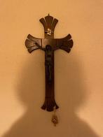 antiek houten kruis met jezus, Antiek en Kunst, Antiek | Religieuze voorwerpen, Ophalen