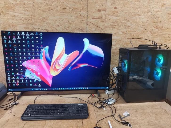 A VENDRE Un poste de rêve : PC + Écran OLED géant, Computers en Software, Desktop Pc's, Zo goed als nieuw, 3 tot 4 Ghz, HDD, SSD