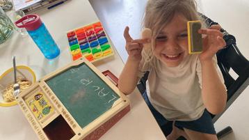 Fisher price school days desk  beschikbaar voor biedingen