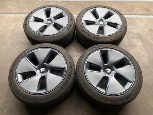 ZGAN ORIGINELE TESLA MODEL 3 AERO VELGEN + BANDEN 235 45 R18, Auto-onderdelen, Ophanging en Onderstel, Overige automerken, Gebruikt