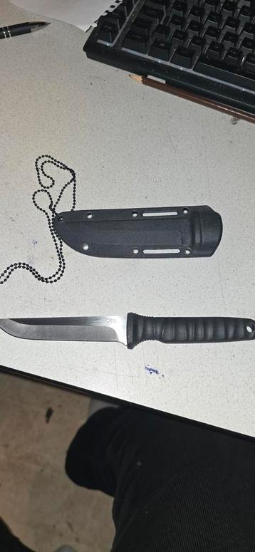 Fixed blade knive. beschikbaar voor biedingen