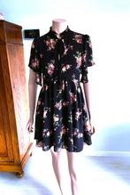Zara - Elegante Zara jurk – XS – Tijdloze schoonheid!, Kleding | Dames, Verzenden, Zwart, Zo goed als nieuw, Knielengte