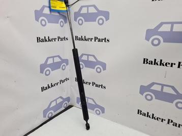 Gasdemper links-achter van een Volkswagen Transporter beschikbaar voor biedingen