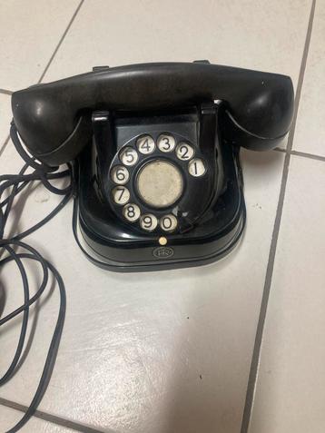 Téléphone ancien beschikbaar voor biedingen