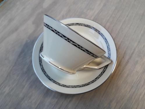 Theekopje en schotel Bohemia Royal Ivory 'Modern', Verzamelen, Porselein, Kristal en Bestek, Nieuw, Kop en/of schotel, Porselein