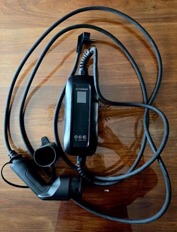 Elektrische lader voor plug in en elektrische auto  beschikbaar voor biedingen