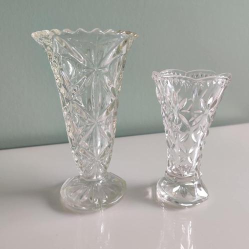 2 vintage vaasjes, Antiek en Kunst, Antiek | Vazen, Ophalen of Verzenden
