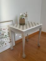 bijzettafeltje, Ophalen