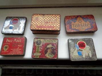 Blikken sigaretten dozen Araks,Pall Mall,enz beschikbaar voor biedingen