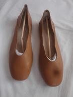 nieuwe dames schoenen maat 41, Bruin, Nieuw, Ballerina's, Ophalen of Verzenden