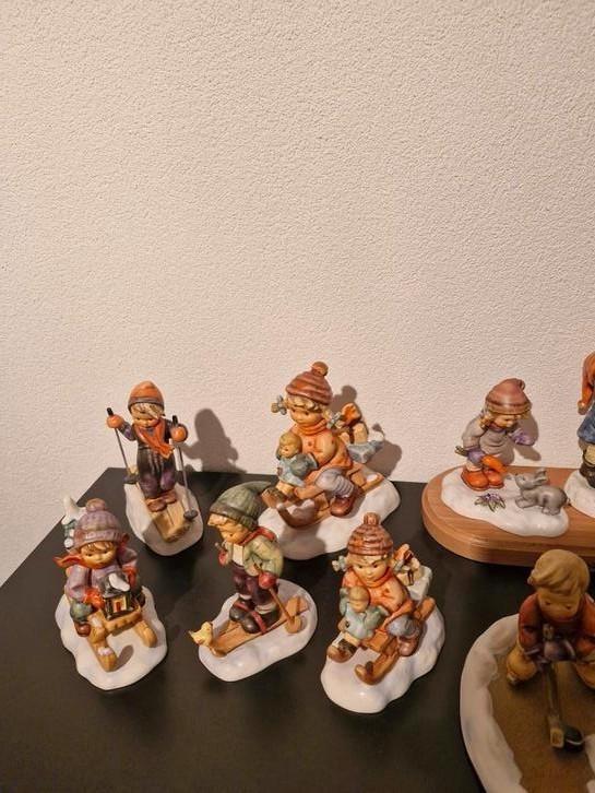 Hummel Goebel beeldjes Winter/Kerst, Verzamelen, Beelden en Beeldjes, Zo goed als nieuw, Hummel, Ophalen of Verzenden