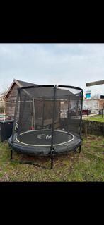 Trampoline dat een klein beetje beschadigd is, Gebruikt, Ophalen